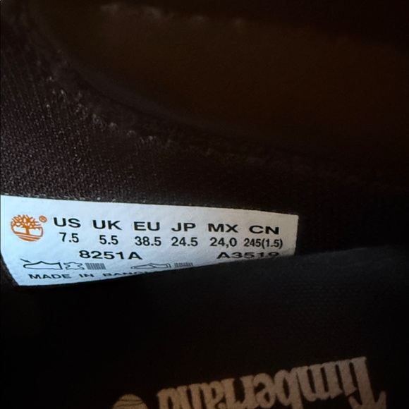 Timberland Black Leather Boots - Picture 2 of 3